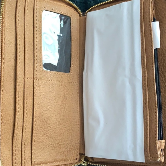 Steve Madden Wallet - Picture 6 of 7